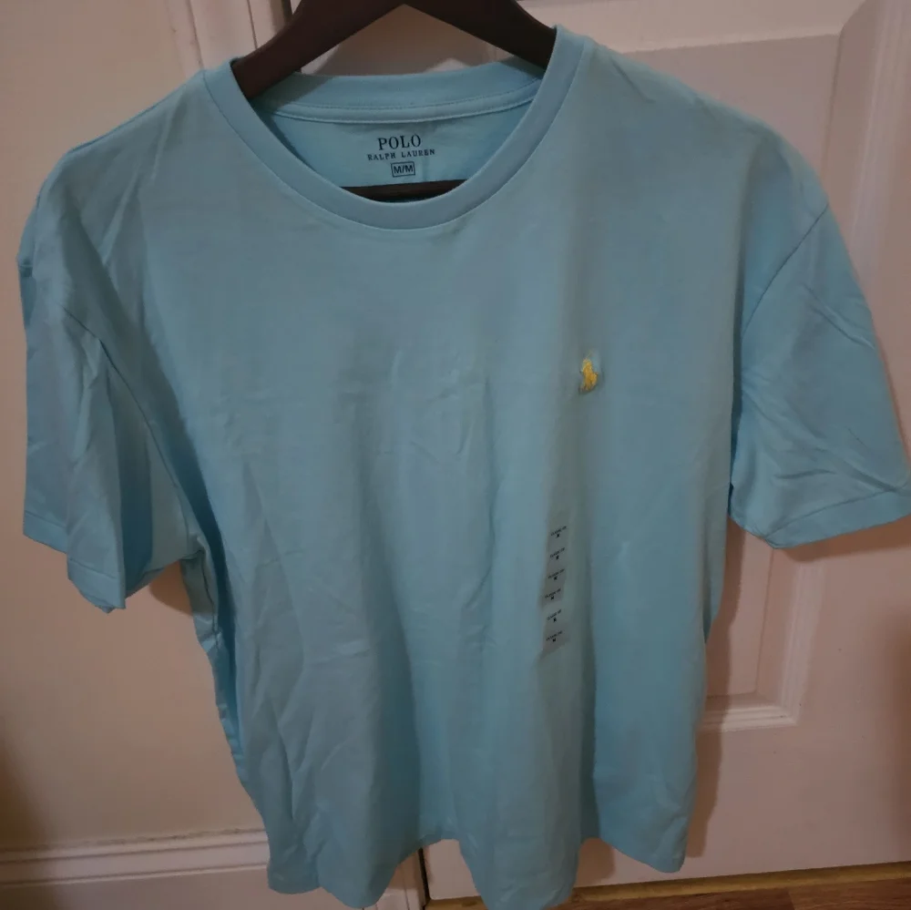 Polo by Ralph Lauren Men's Light Blue Tee Size M - Picture 3 of 4